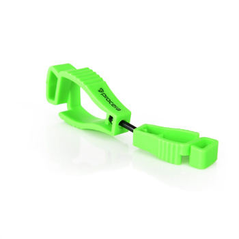X-Clip Grün zum Befestigen der Handschuhe an der Hose